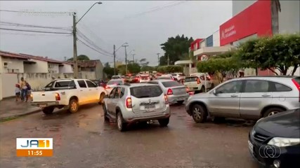 Moradores reclamam da falta de sinalização e dificuldade de trafegar em quadra