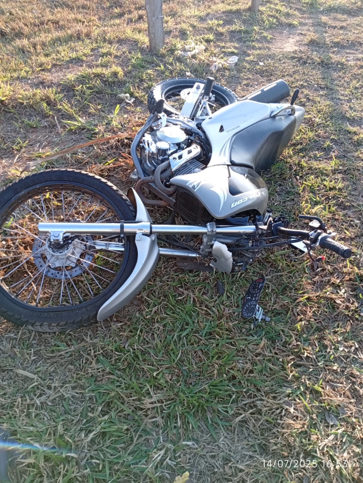 Motociclista morre após bater contra traseira de caminhão em Jaguariúna