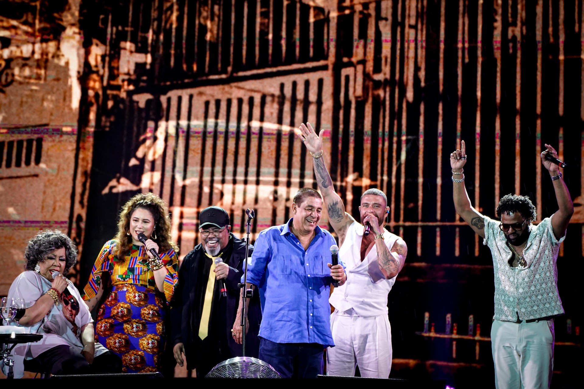 Zeca Pagodinho transforma Rock in Rio em roda de samba com ode à negritude, gigantes do gênero e hits