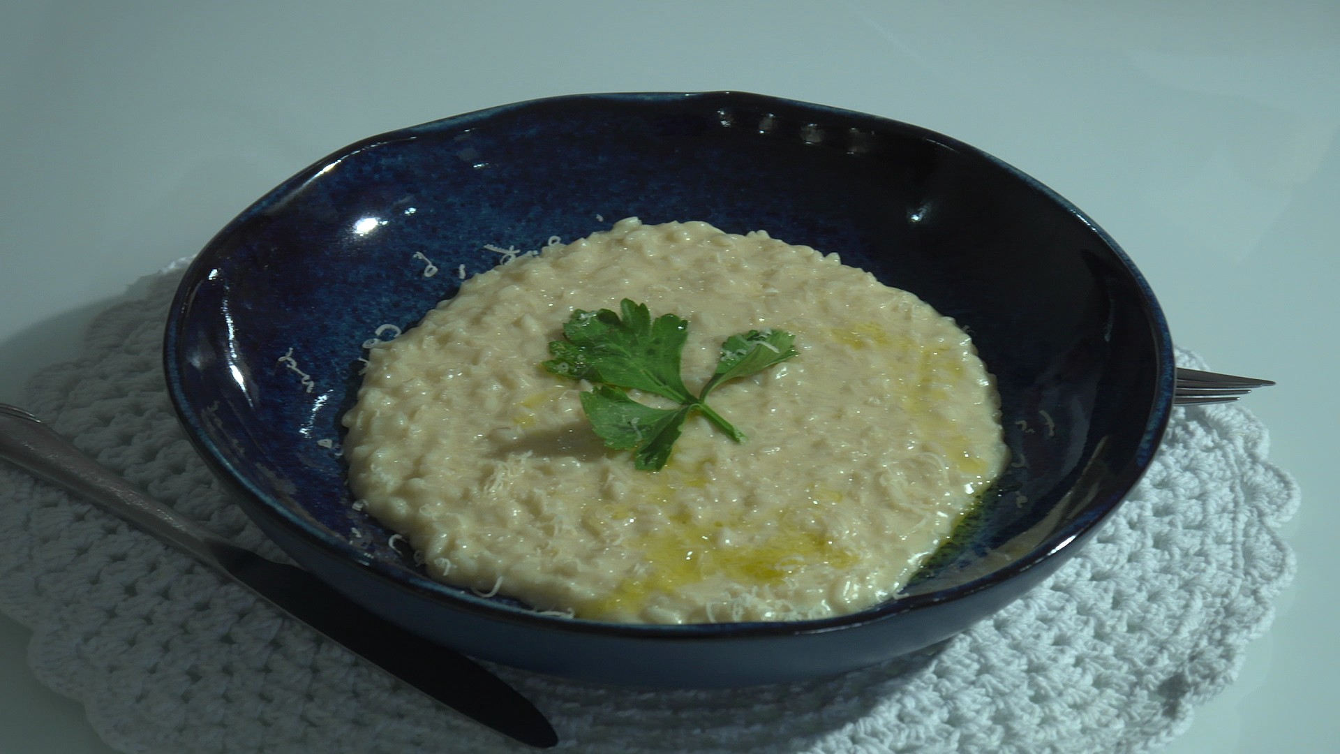 Aprenda a fazer risoto de queijo com caldo de legumes no Chef JPB