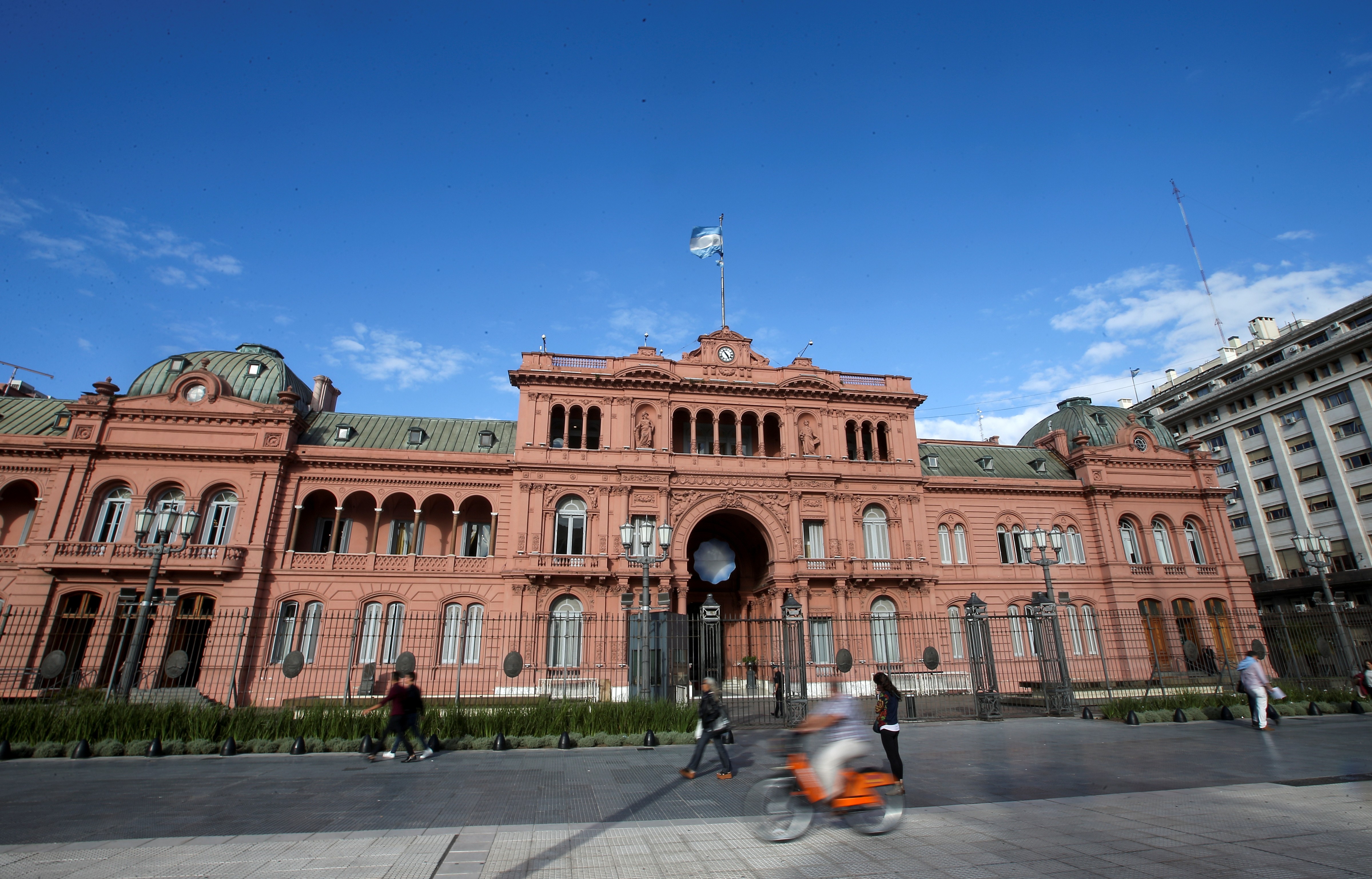 Argentina chega a acordo com FMI para acesso a US$ 4,7 bilhões