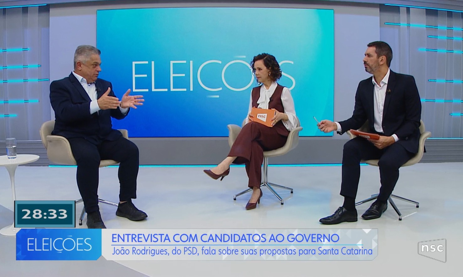 Entrevista na NSC: João Rodrigues defende uso de tornozeleira eletrônica para agressores de mulheres e privatização do saneamento básico