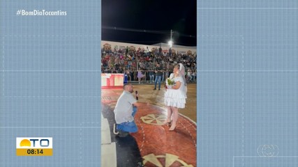 Mulher é pedida em casamento durante a festa do Arraiá da Amizade em Gurupi