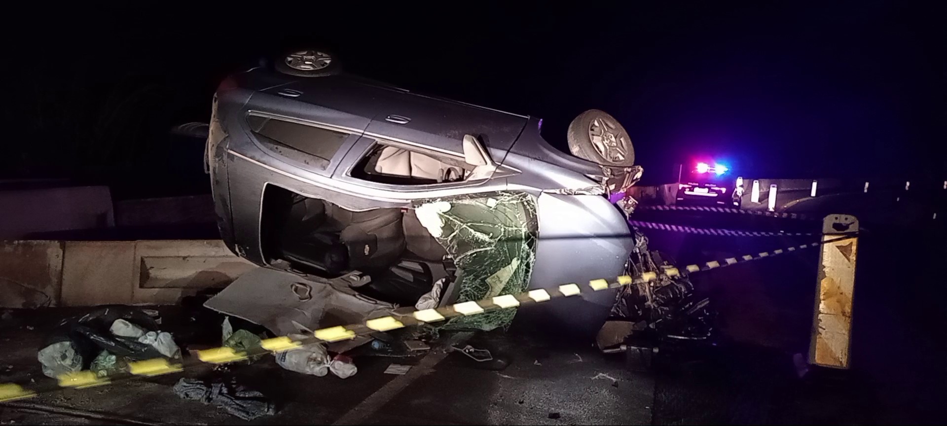Motorista morre após perder controle de carro e capotar em rodovia de São Roque 