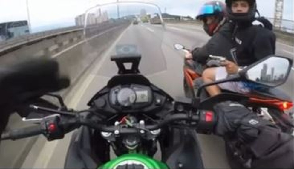 Bandidos roubaram moto e outros pertences pessoais do homem — Foto: Reprodução/Redes sociais