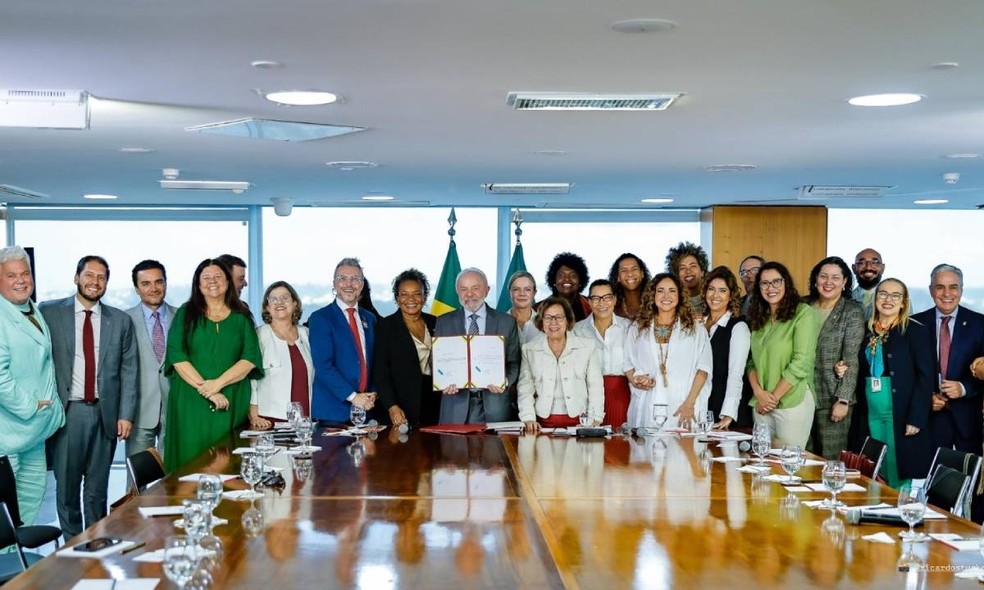 Presidente Lula sanciona projeto que cria o Dia da Axé Music — Foto: Reprodução/Redes Sociais