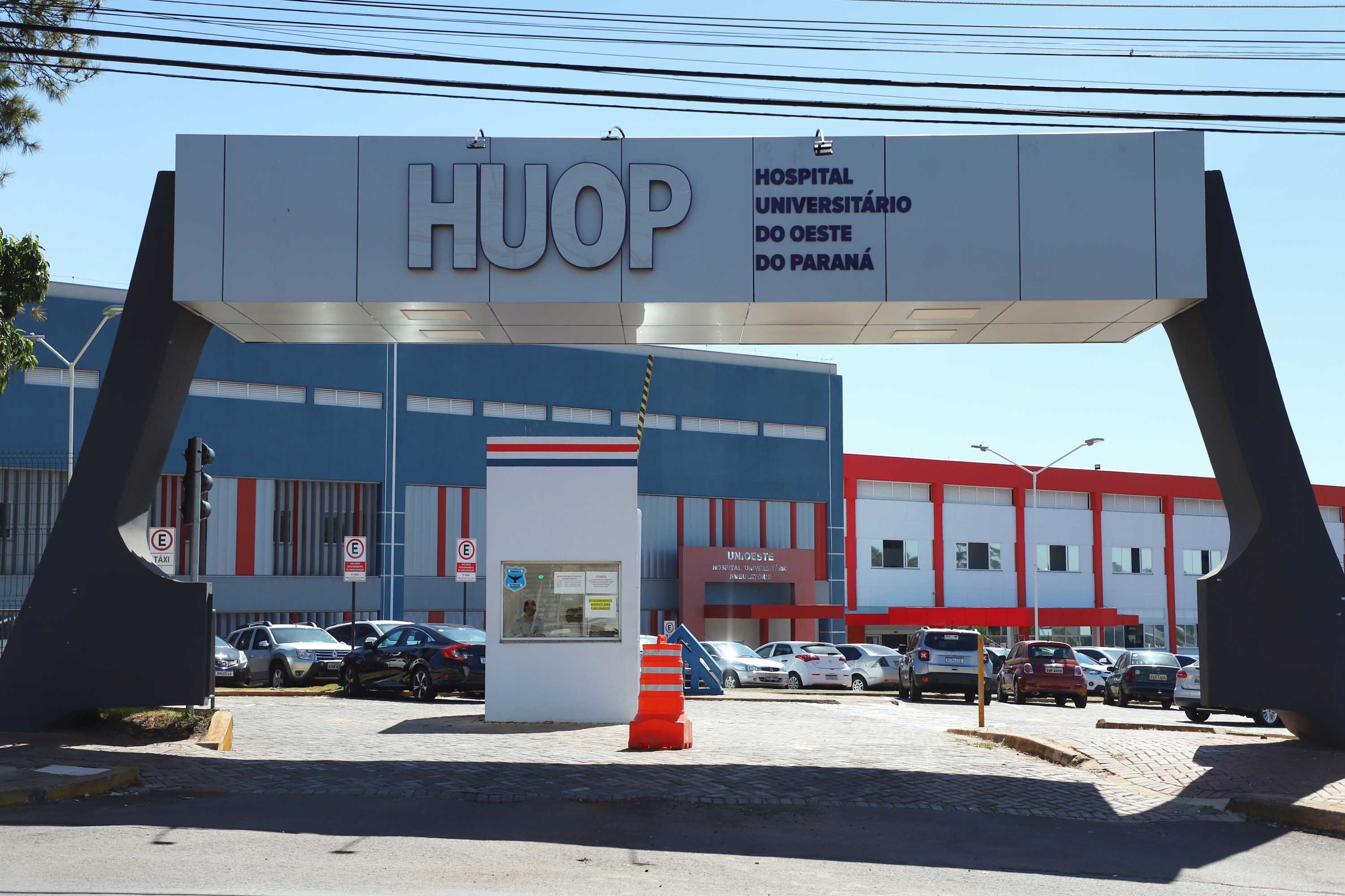 Técnico de enfermagem preso no PR por suspeita de abuso contra paciente foi flagrado por colegas em setor pré-operatório de hospital, diz polícia
