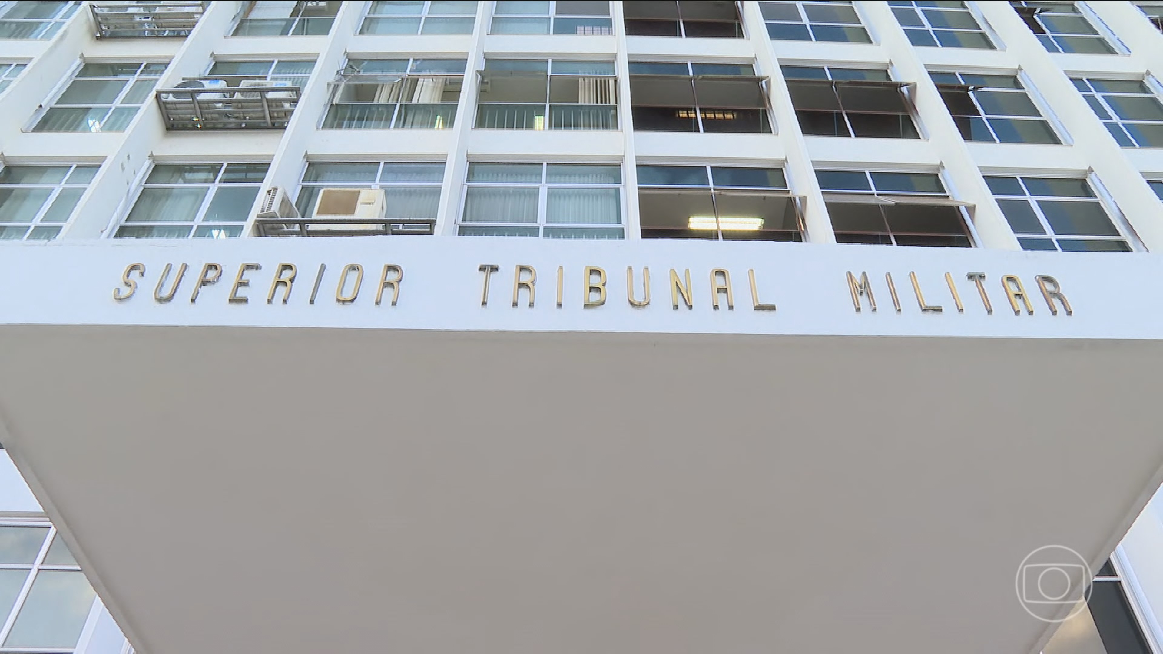 STM não pode rever decisão do STF, mas mandar recado político ao tribunal