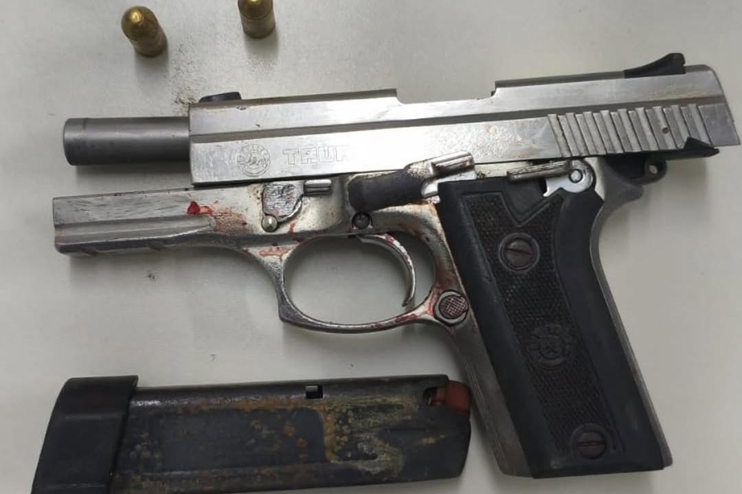 Policial militar fica ferido e suspeito morre após troca de tiros na Ilha de Itaparica