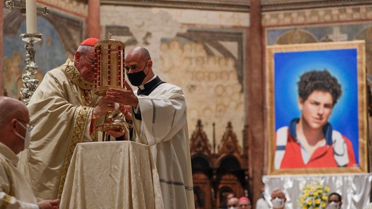 ‘Exemplo’ e ‘gênio da informática’: Vaticano exalta Carlo Acutis na véspera da canonização