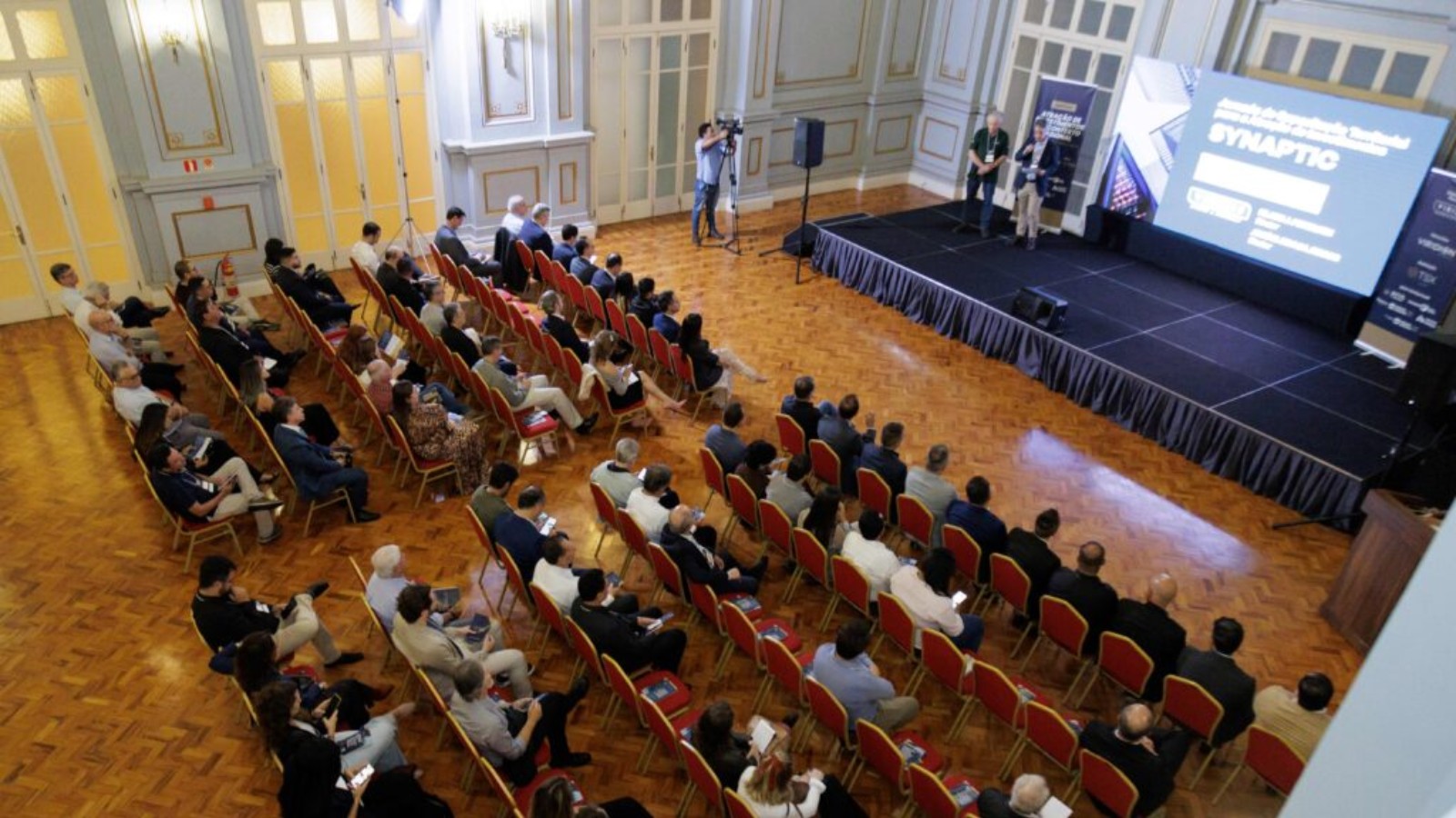 Agência para investimentos e diversificação econômica em Poços e região é lançada