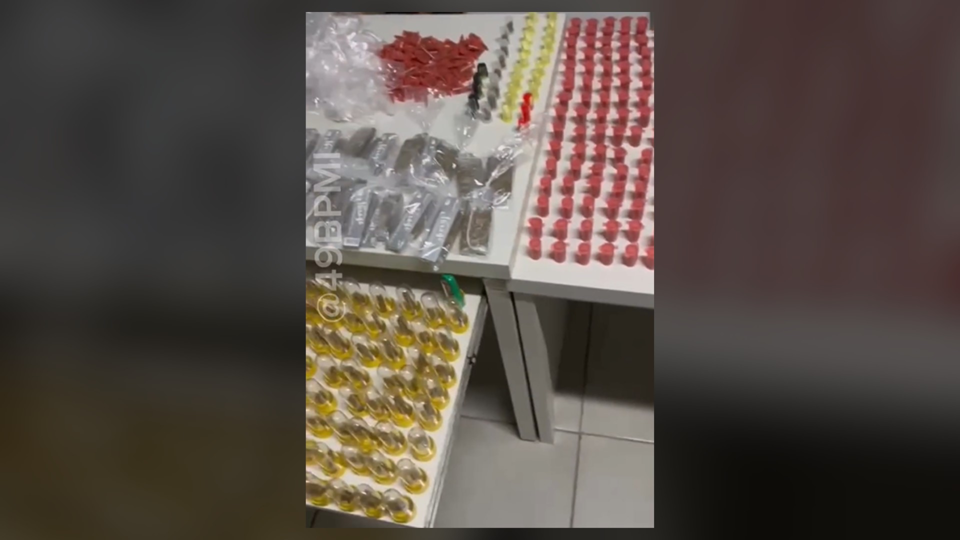 Três homens são presos suspeitos de tráfico de drogas no bairro Tamoio em Jundiaí