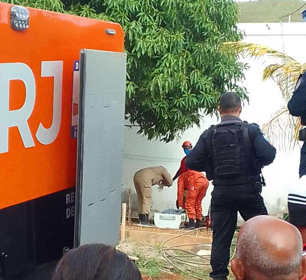 A Polícia Militar e o Corpo de Bombeiros resgataram os corpos nesta quarta-feira (25). — Foto: Polícia Civil — Foto: Polícia Civil