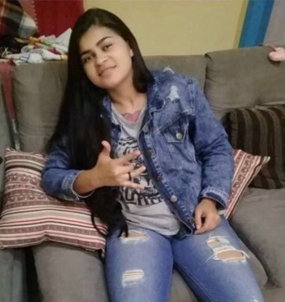 Vítima do acidente na BR-116, Maria Amanda Menezes da Silva — Foto: Redes sociais