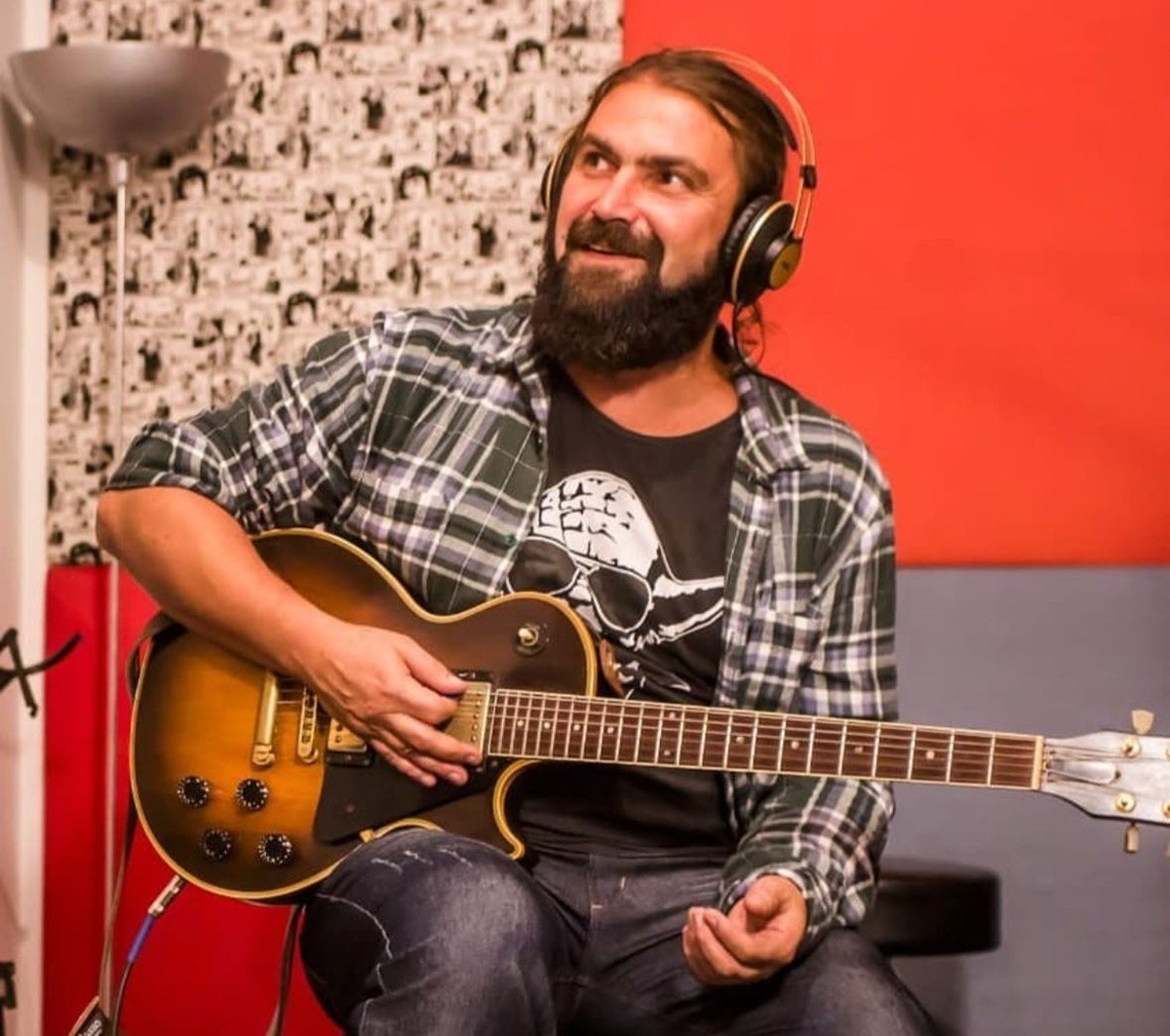 Vocalista de banda de rock é preso após ser condenado por estupro em SC