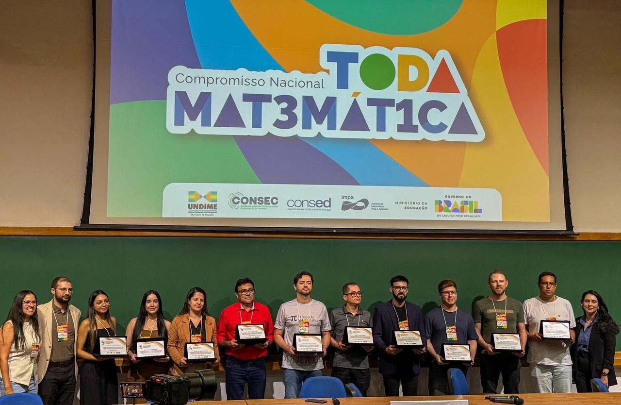 Professor da rede estadual é premiado no MEC com trabalho inovador em Matemática