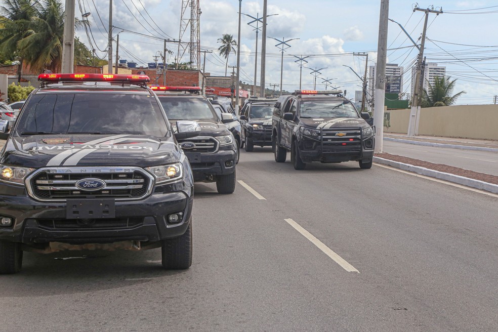Trabalho conjunto entre PC e PRF resultou na prisão do suspeito — Foto: PC-AL