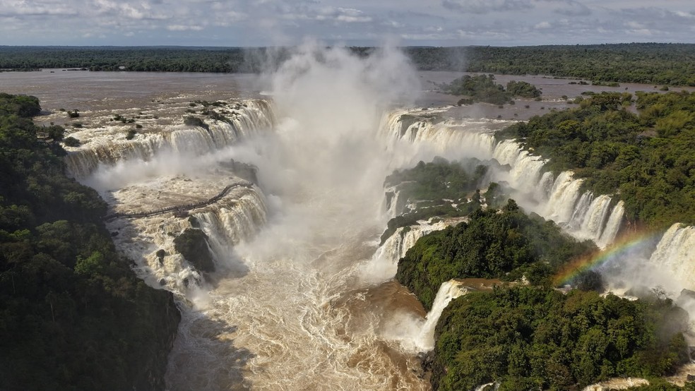 Trilhas e mirantes permanecem abertos — Foto: Urbia Cataratas
