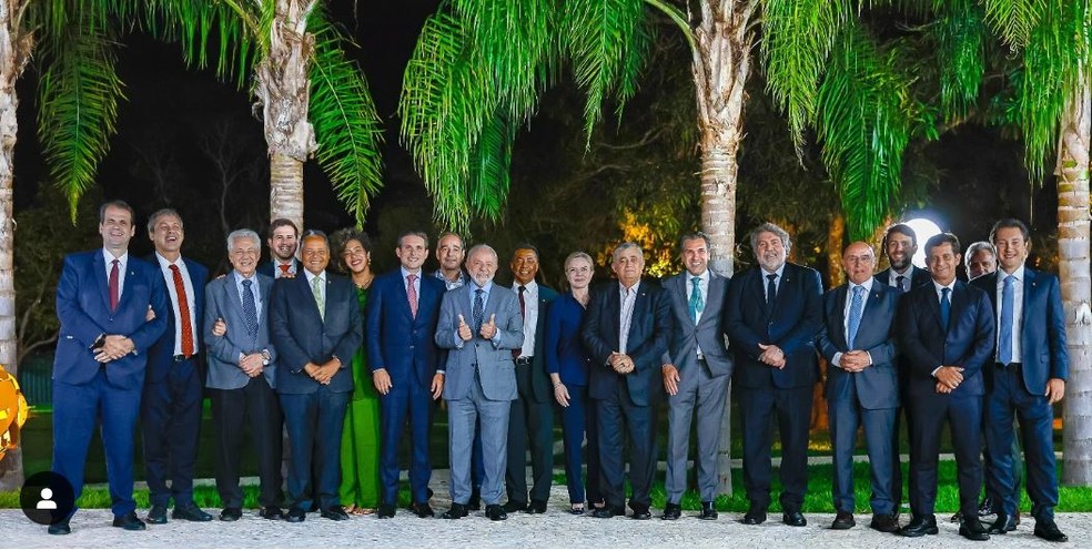 Hugo Motta e Lula em jantar com líderes na Câmara — Foto: Instagram/Reprodução