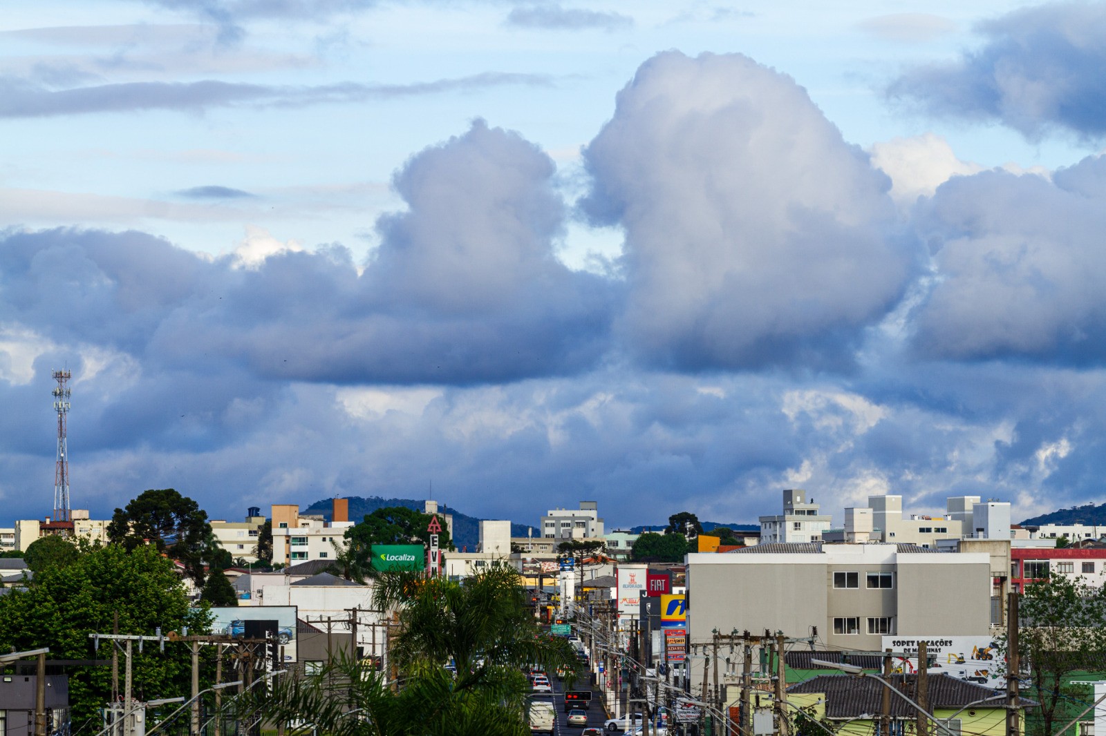 Chuva e temporais isolados devem voltar a SC neste domingo após predomínio do sol; veja previsão