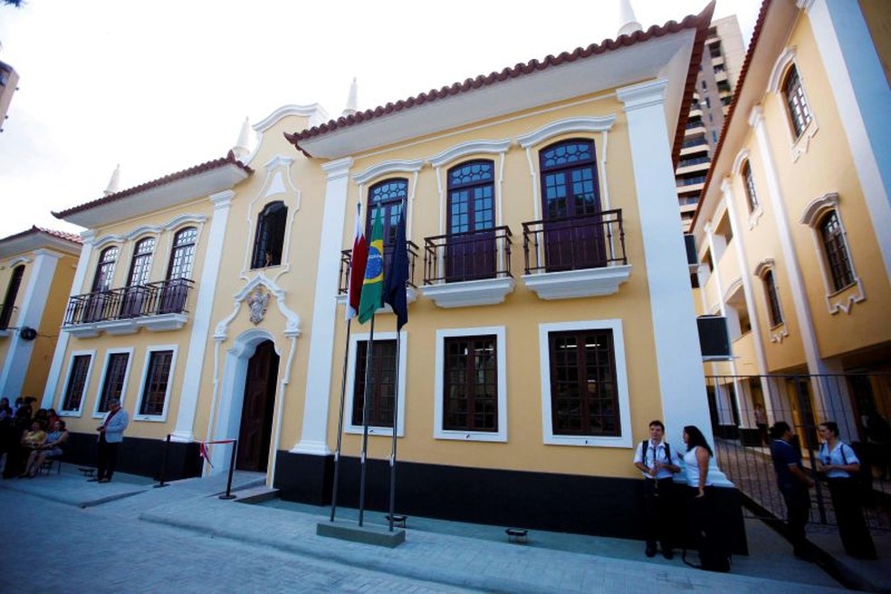 Instituto Estadual Carlos Gomes — Foto: reprodução