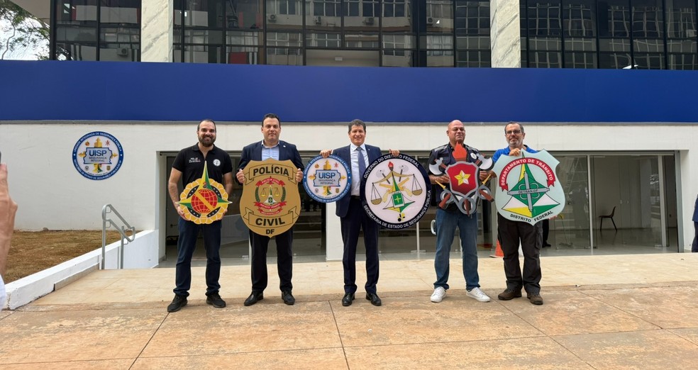 Da esquerda para a direita: Alexandre Patury; Thiago Costa; Sandro Avelar; Paulo André Vieira Monteiro e Jasiel Tavares Fernandes. — Foto: Ana Lídia Araújo/g1 DF