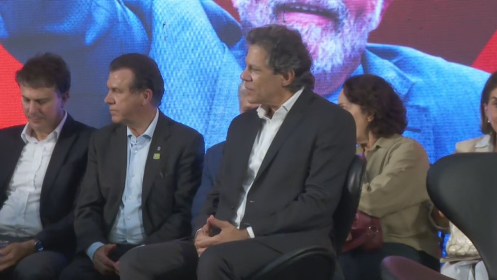 Fernando Haddad no anúncio de sua pré-candidatura para governo de São Paulo — Foto: TV Globo