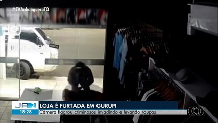 Câmera flagra criminosos invadindo e levando roupas de loja em Gurupi