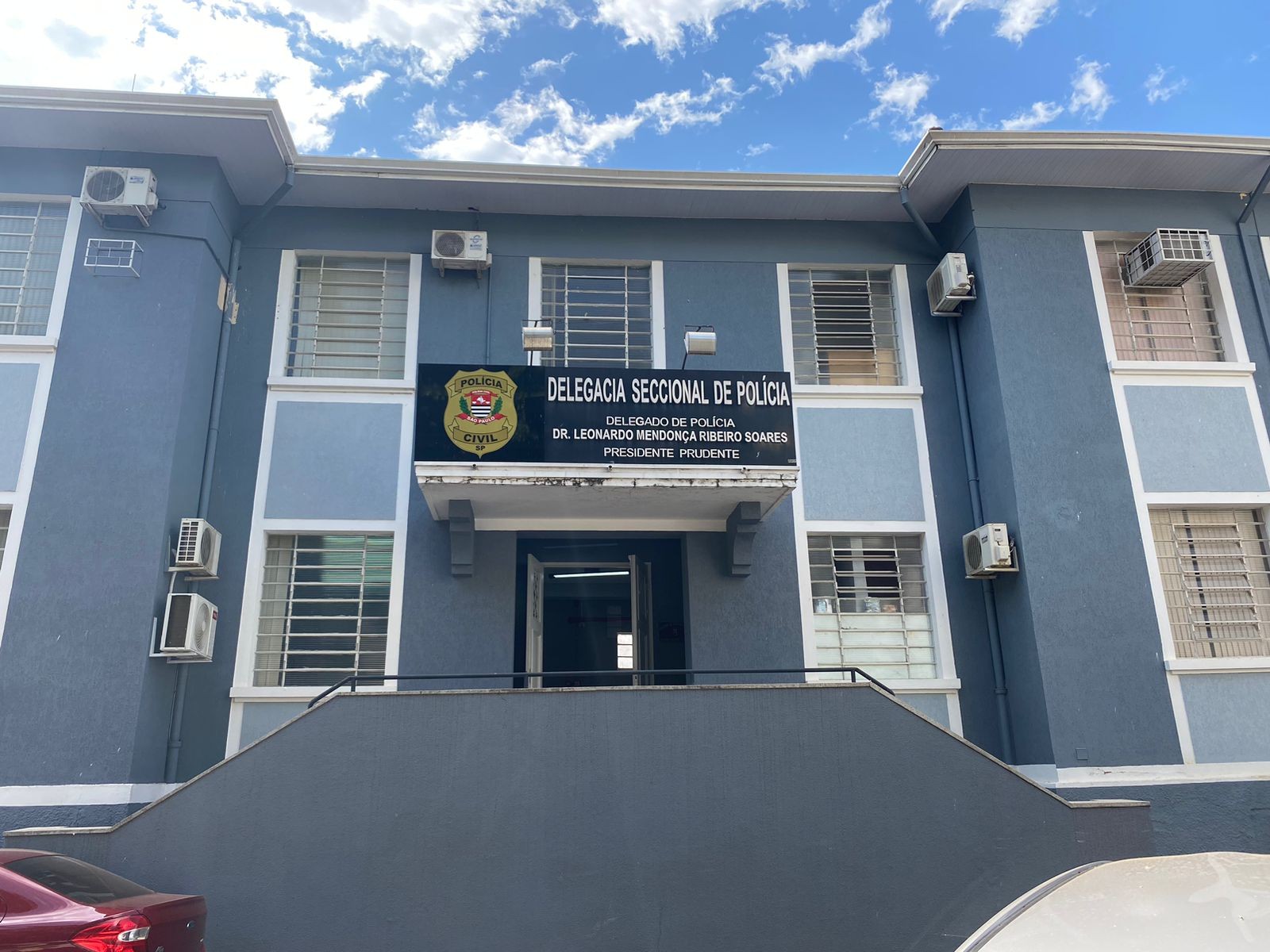 Filha descumpre medida protetiva e é presa após ameaçar mãe idosa em Presidente Prudente