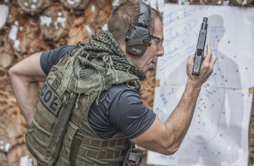 O cabo Raonei de Paula Vieira, de 31 anos, foi baleado e morto por outros policiais — Foto: Reprodução/TV Globo