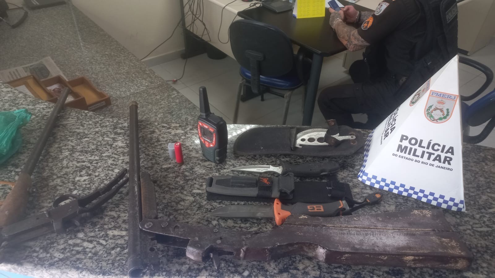 Homem é preso após ameaçar duas mulheres com arma em Rio Claro
