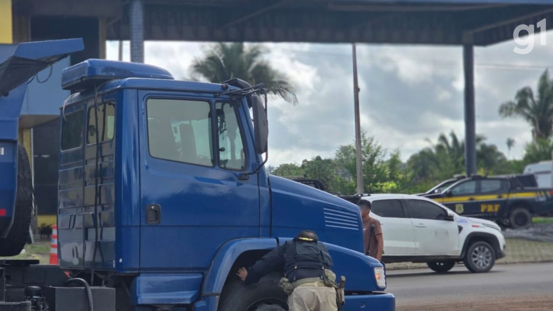 PRF recupera caminhão furtado na BR-316 e prende motorista por receptação