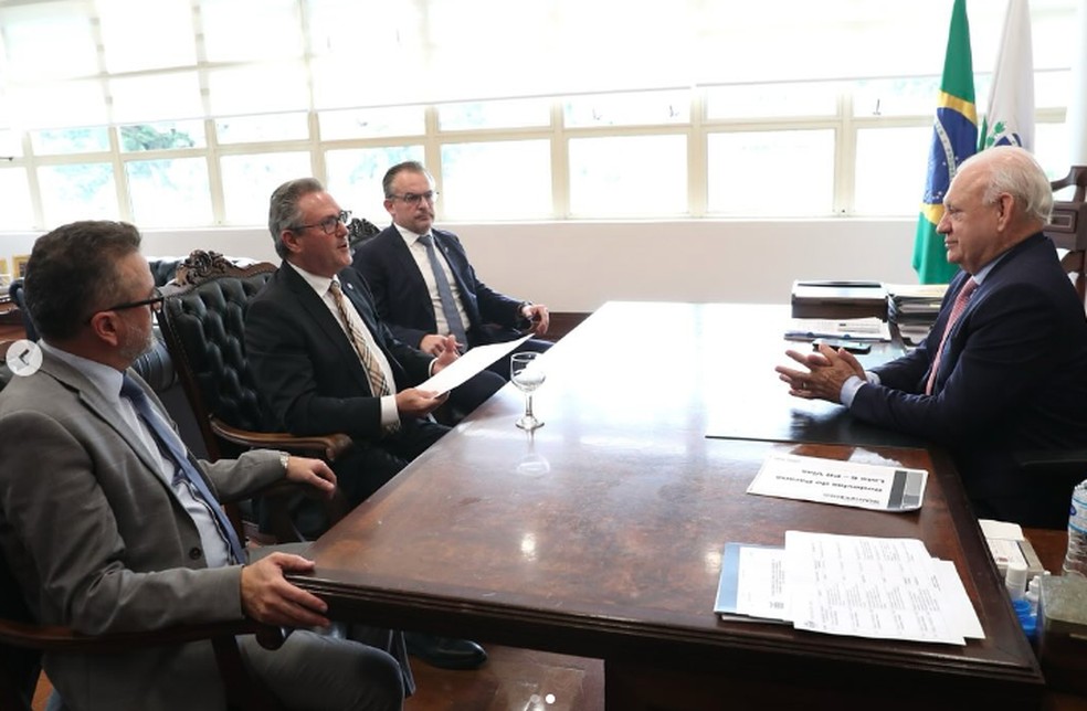 Traiano disse que a reunião debateu projetos 'de interesse dos paranaenses' — Foto: Redes sociais/Ademar Traiano