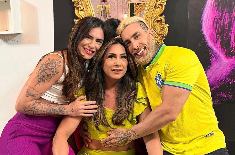 Djidja, a mãe Cleusimar Cardoso e o irmão, Ademar Cardoso. — Foto: Arquivo Pessoal