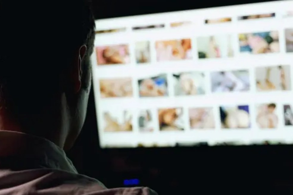 Em fóruns online, há pessoas que fazem encomendas de 'deepfakes' usando imagens de familiares e conhecidas.  Foto: Getty Images via BBC