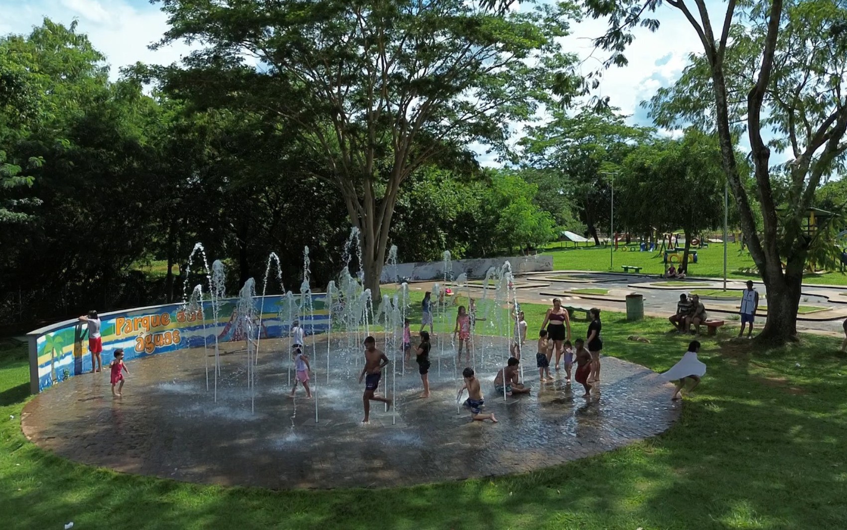 Parque das Águas em Bebedouro, SP, atrai público com programação para ...