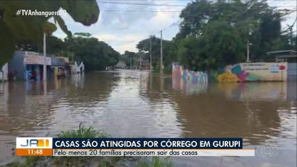 Casas são atingidas por córrego em Gurupi