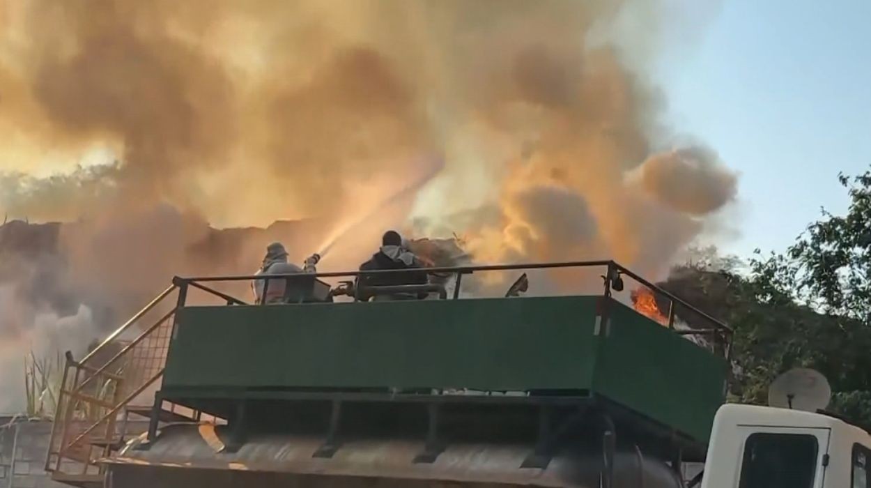 VÍDEO: Grande incêndio atinge Ecoponto de Araras; força-tarefa tenta conter as chamas 