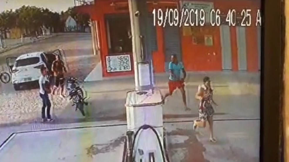 Vítima foi morta na frente de familiares, em Itarema, no Ceará. — Foto: Reprodução