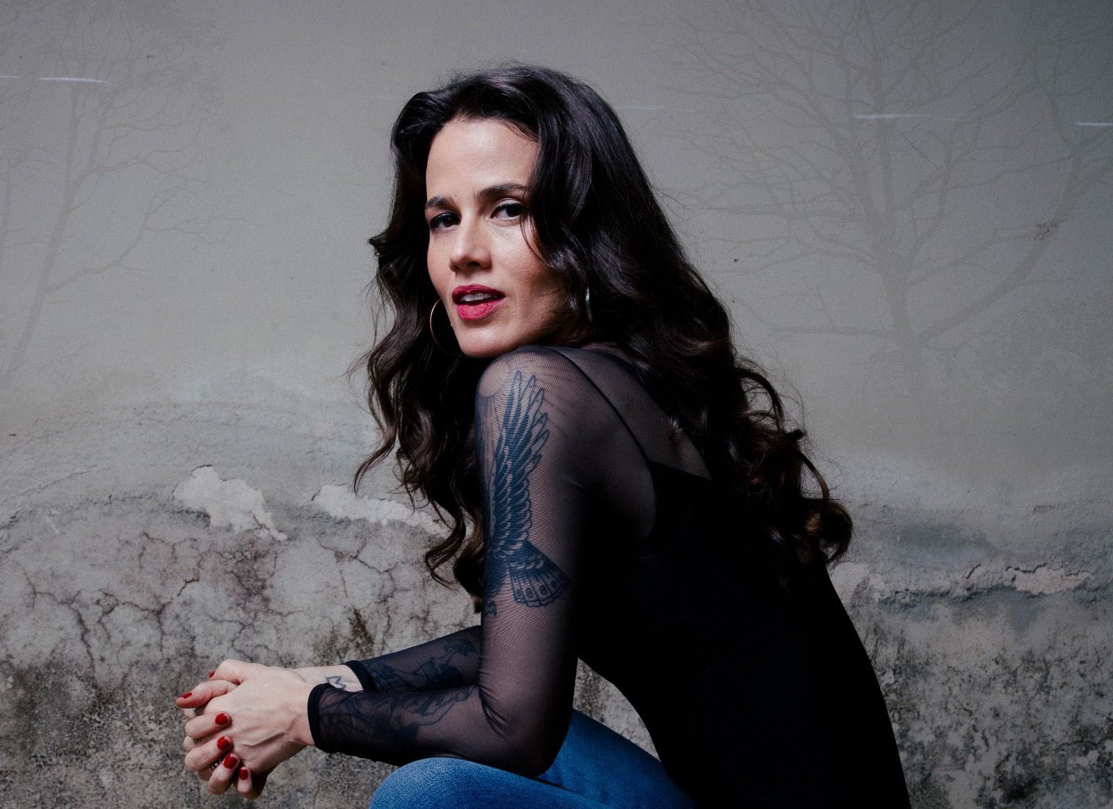 Ana Cañas retorna ao repertório de Rita Lee em show que gera turnê pelo Brasil