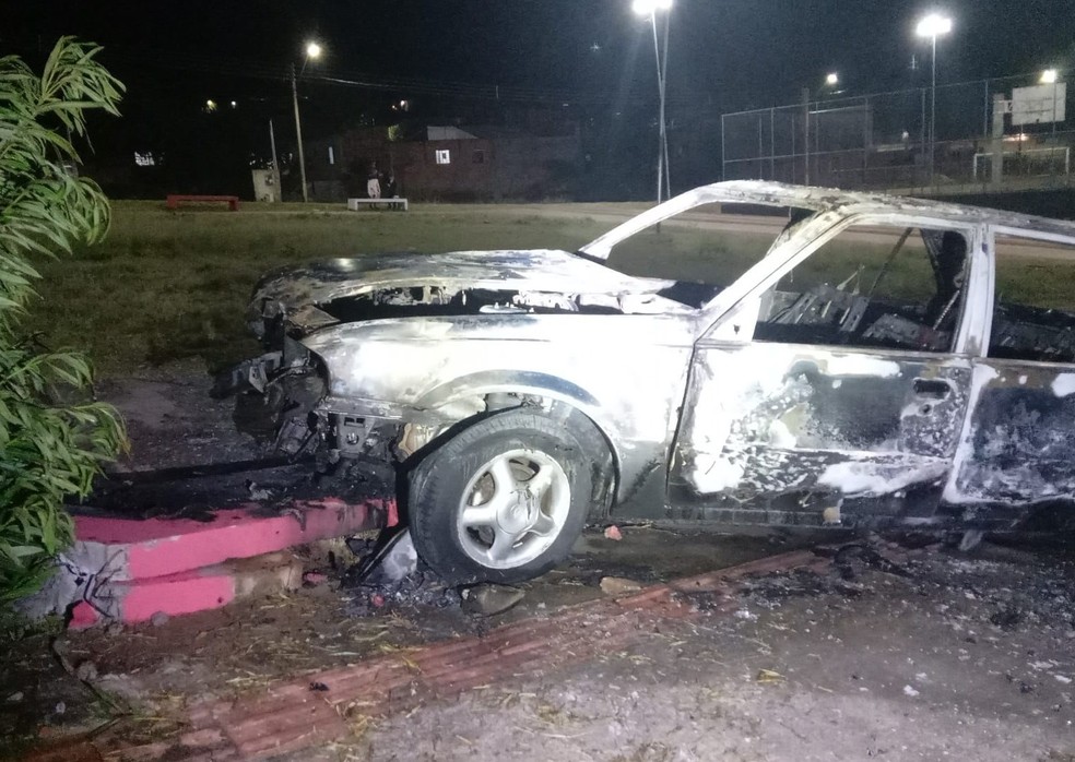 Homem teve carro incendiado após atropelar menina de dois anos, em Presidente Prudente (SP) — Foto: Polícia Civil