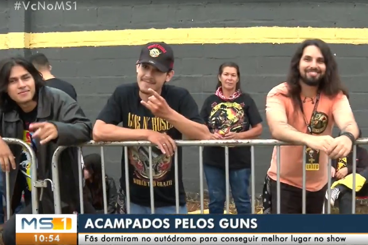 Em barracas e espera de 24 h: fãs do Guns N' Roses acampam para show em Campo Grande