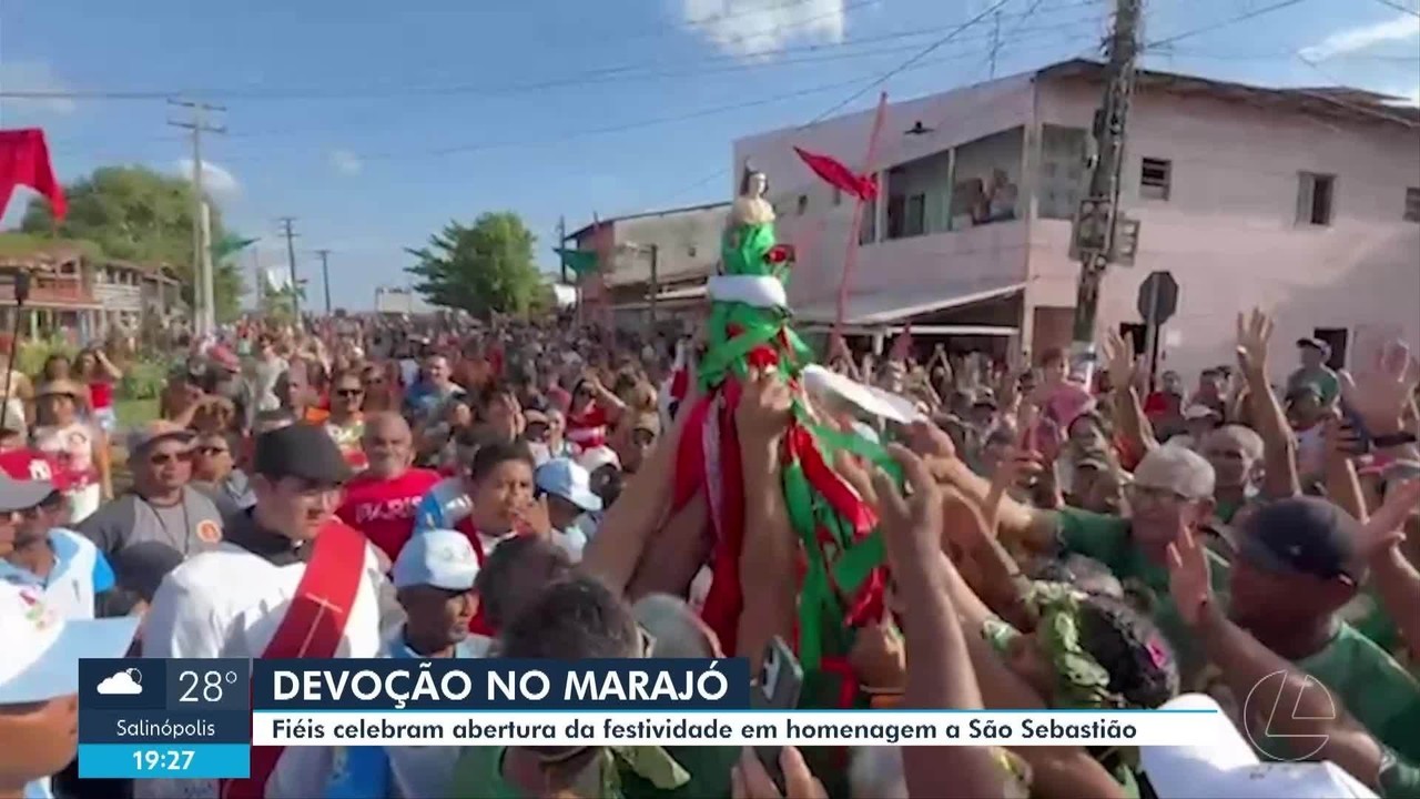 Fiéis homenageiam São Sebastião em festividade no Marajó