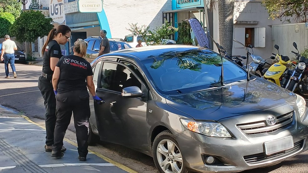 Suspeito entregou-se à Polícia Civil em Presidente Prudente (SP) — Foto: Betto Lopes/TV Fronteira