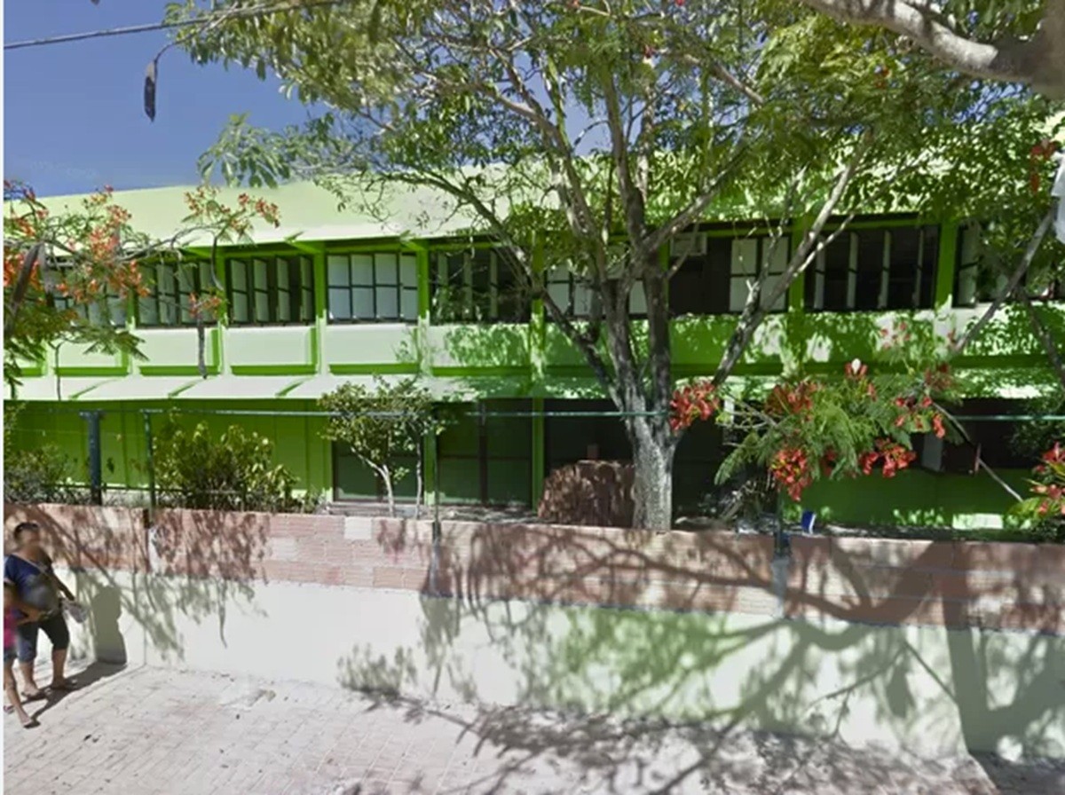 Inspetora é agredida por três mulheres dentro de escola em Arraial do Cabo