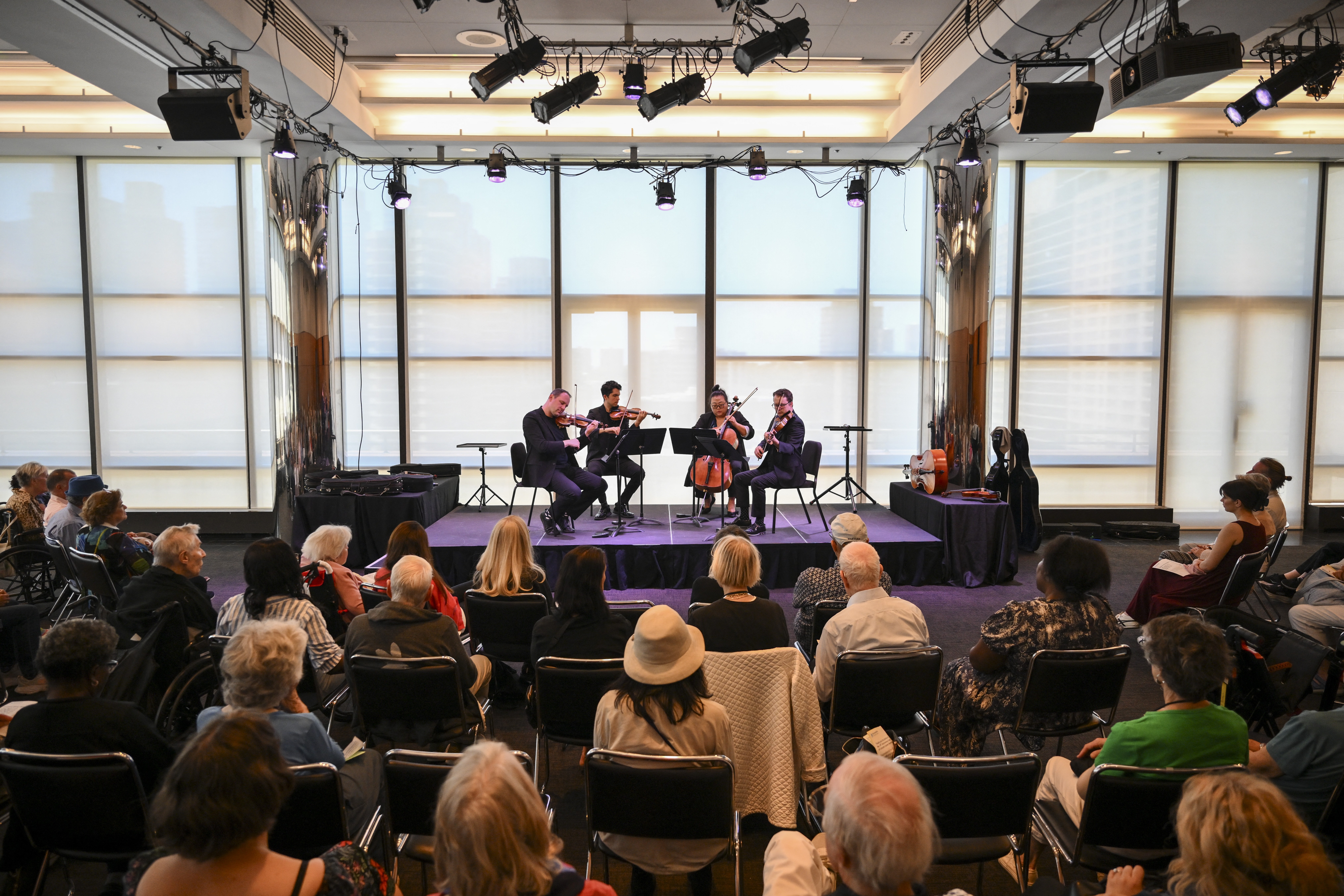 Música ajuda pessoas com demência a recuperar vínculos e participação social em Nova York