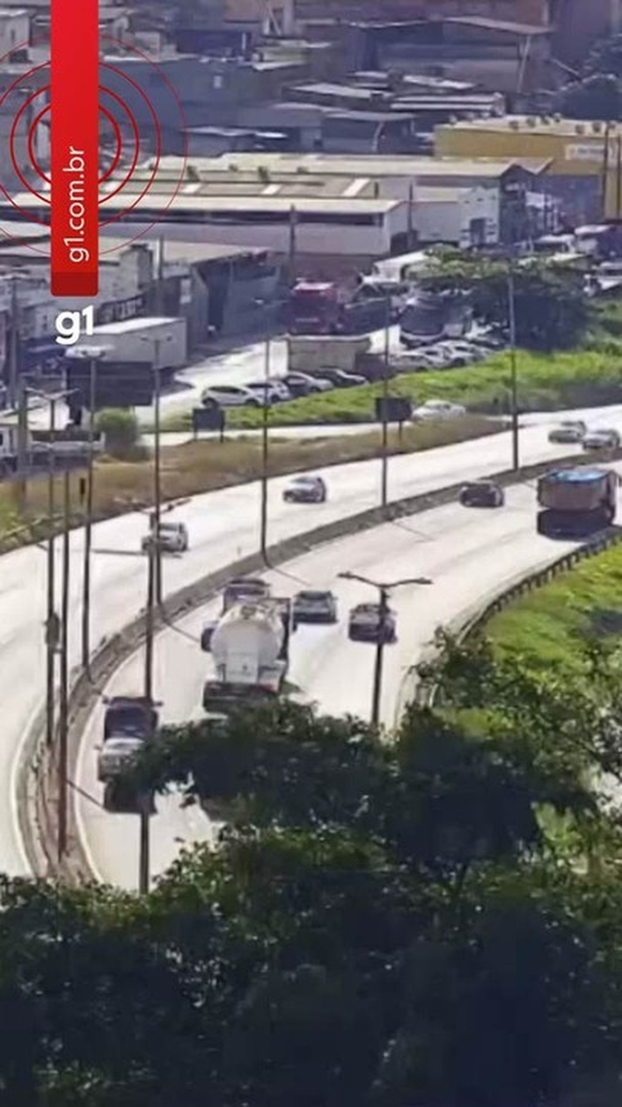 Faixa do Anel Rodoviário de BH é liberada cerca de 3 horas e meia após engavetamento com ao menos 10 veículos