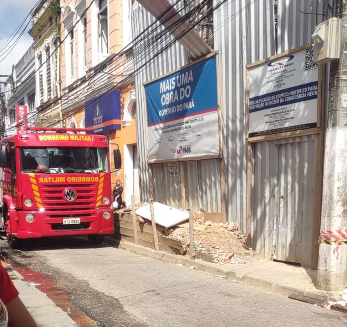 Loja tem princípio de incêndio no centro comercial de Belém