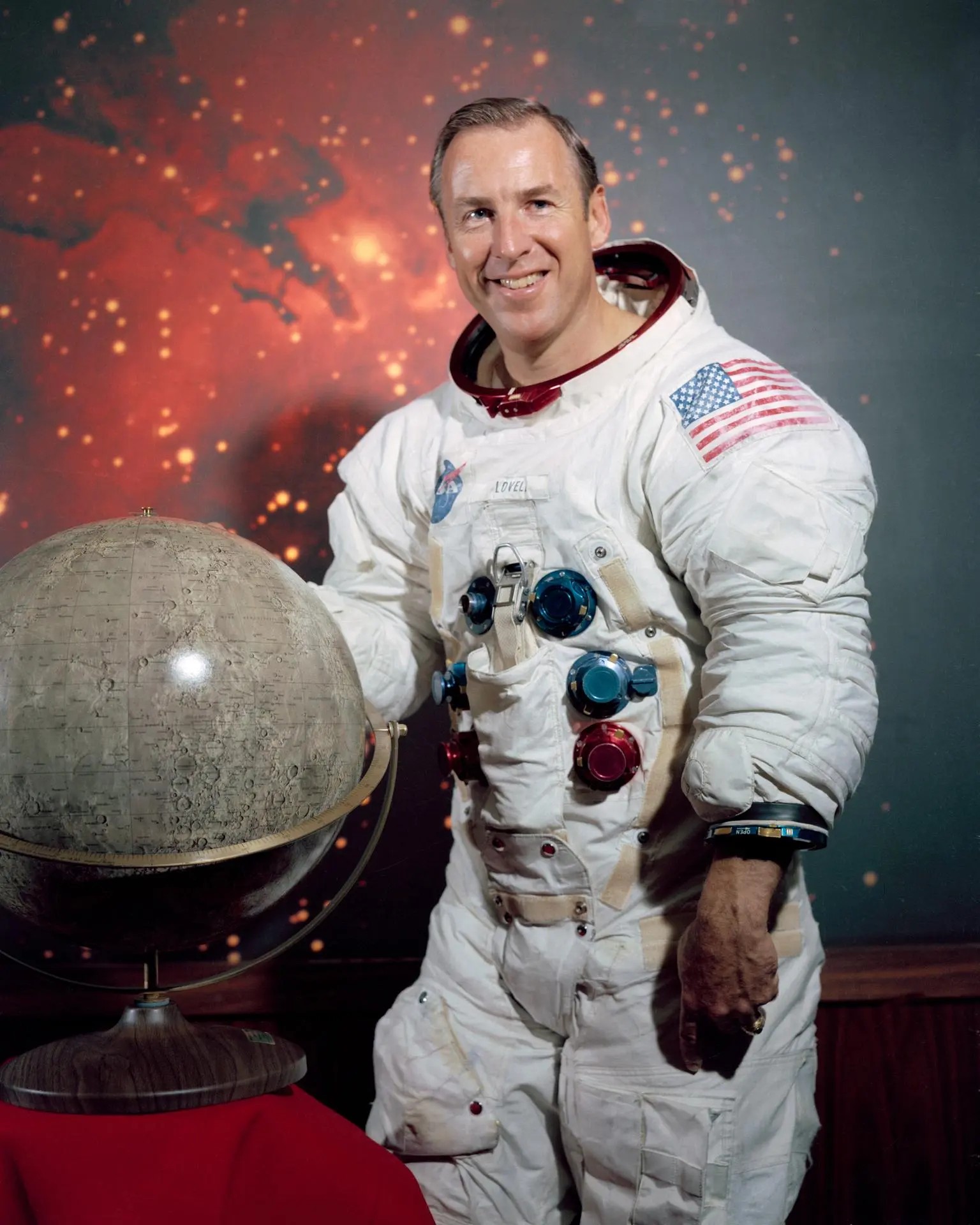 Morre astronauta Jim Lovell, comandante da Apollo 13