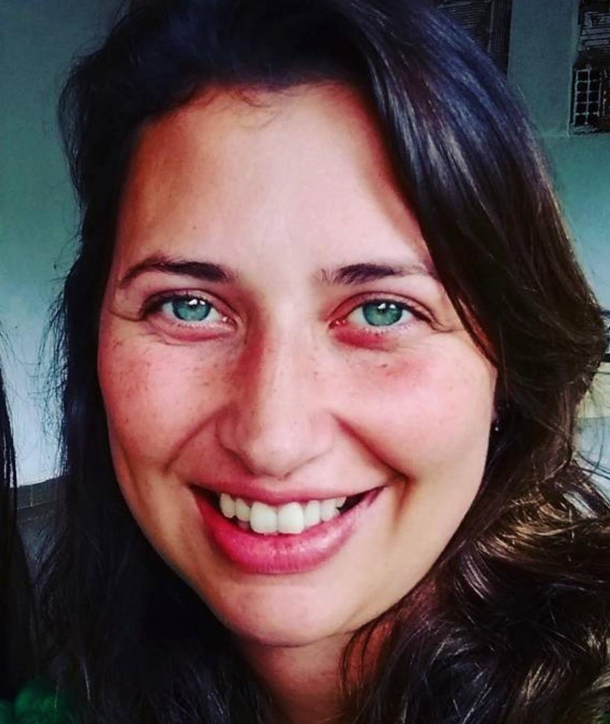 Fisioterapeuta é morta a facadas em Petrópolis; ex-companheiro é encontrado com sangue nas roupas